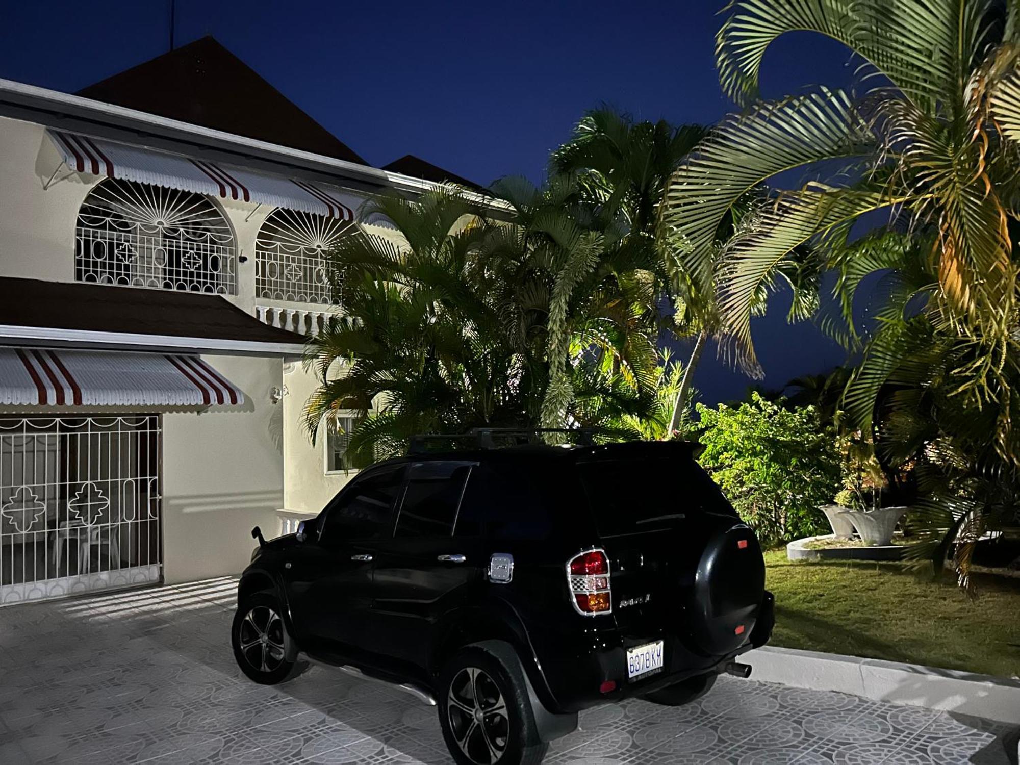 Goldenview Guesthouse Ocho Rios Buitenkant foto