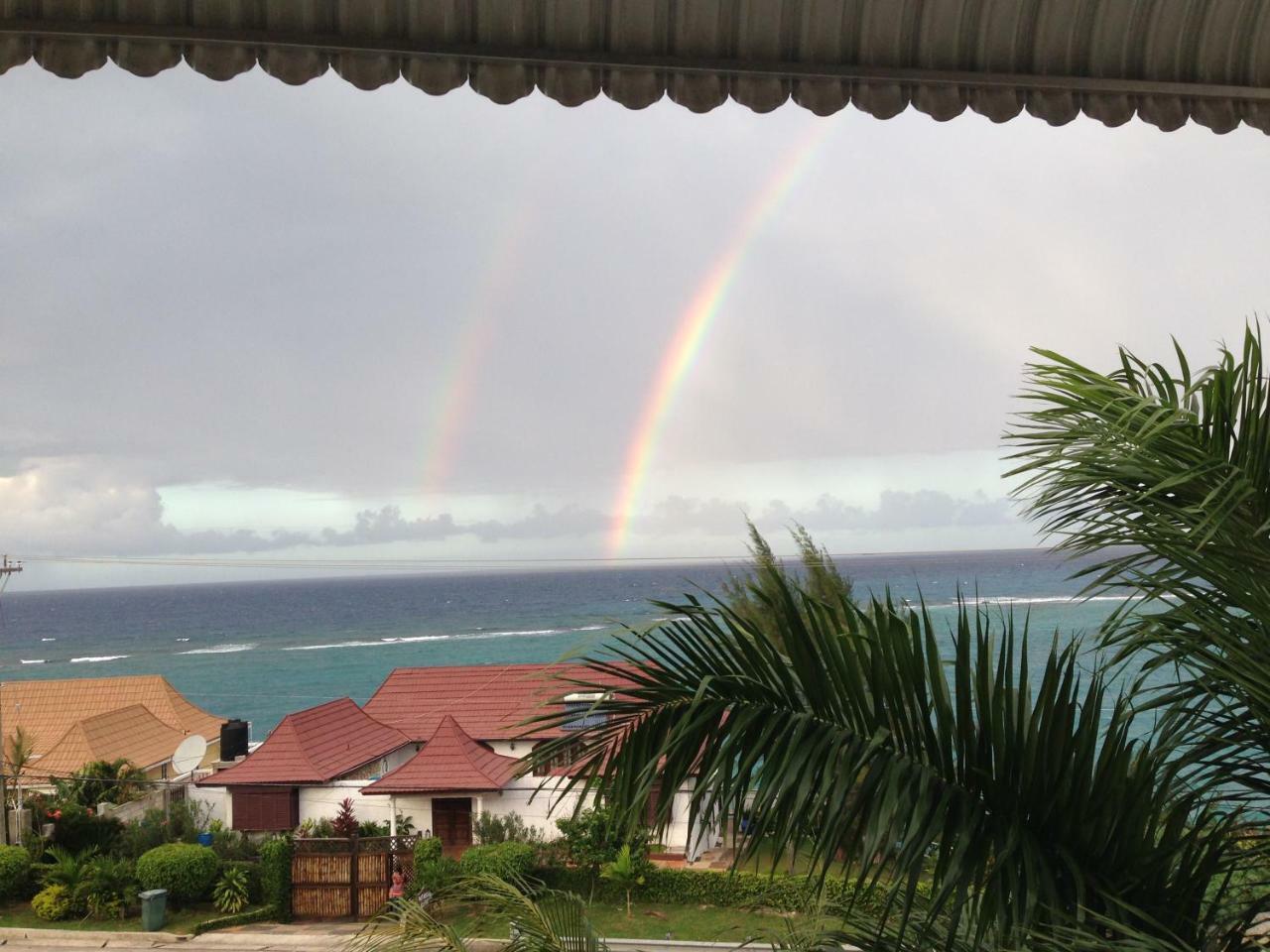 Goldenview Guesthouse Ocho Rios Buitenkant foto